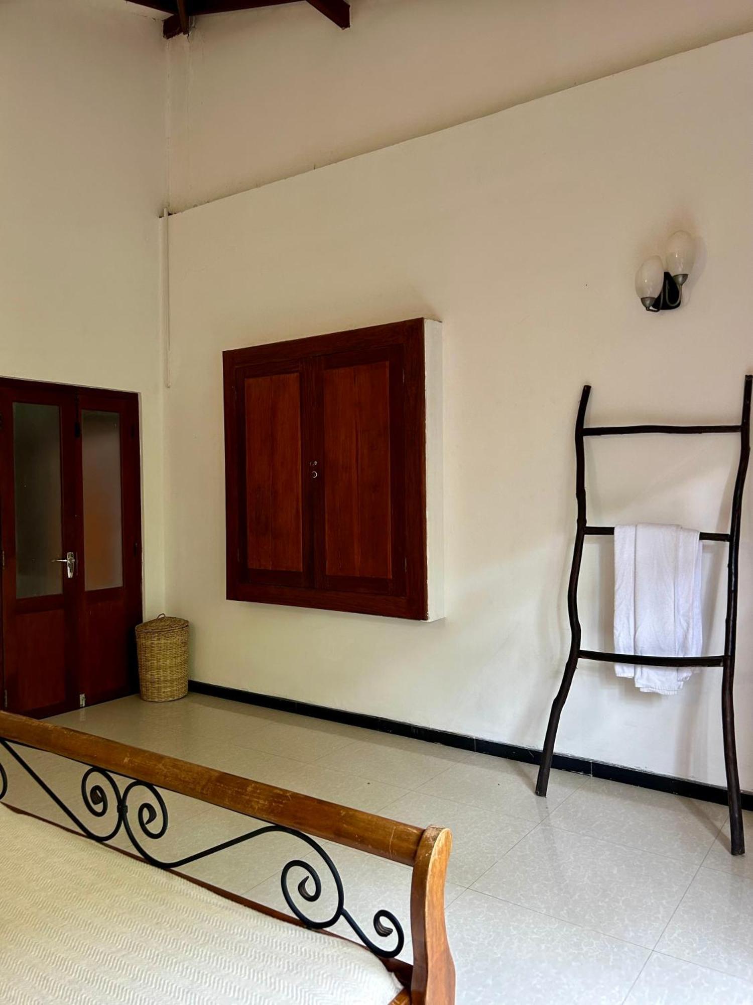 One Bhakthi Hotel Ahangama Exterior photo